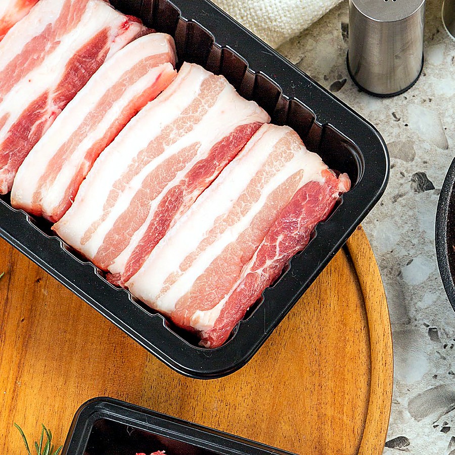 Plastic meat tray